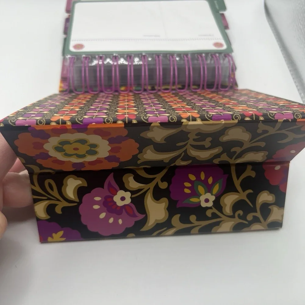 Vera Bradley NWOT Recipe Holder Cookin' With Vera 80 Blank Cards 16 Fave Recipes